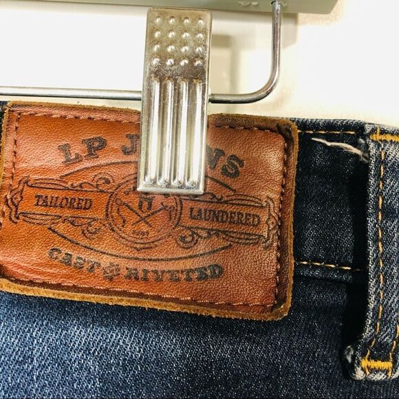 Louise Phillipe LP Jeans Cast & Riveted Sundance Fit Mid Rise Straight Jeans - Picture 5 of 15